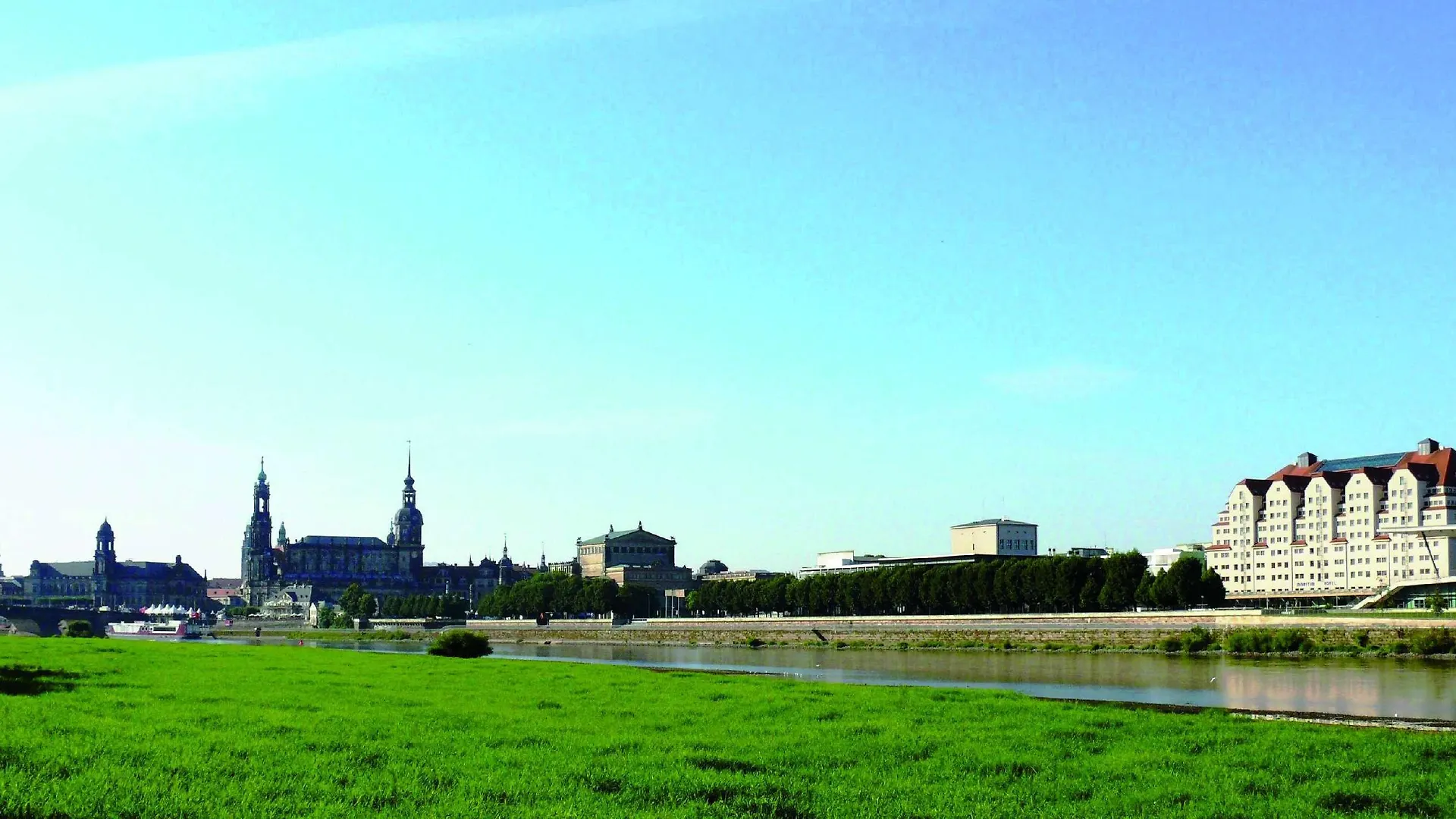 Maritim Hotel Dresde 4*,  Alemania