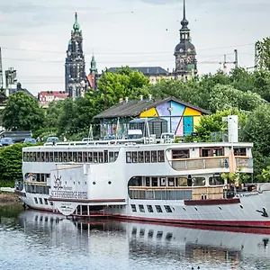 Schiffsherberge Poeppelmann Hotel en barco