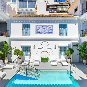 **** Hotel La Fonda España