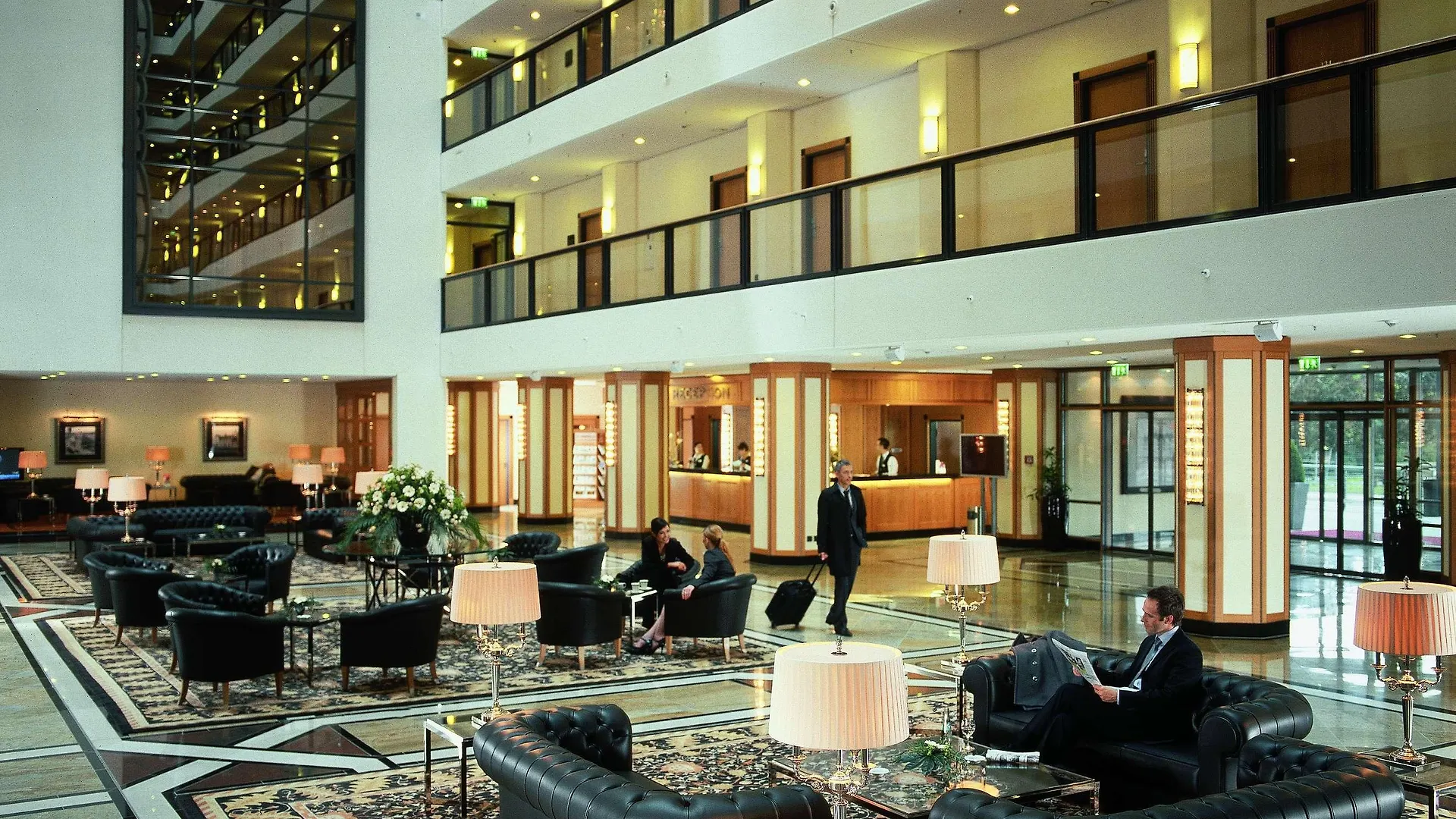 Maritim Hotel Dresden 4*,